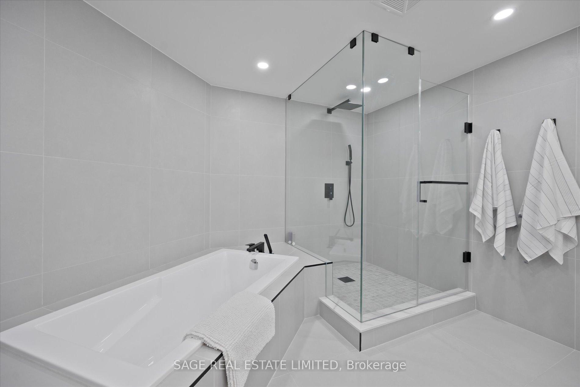 3 Bedrooms Condo at 160 Frederick, Toronto For sale