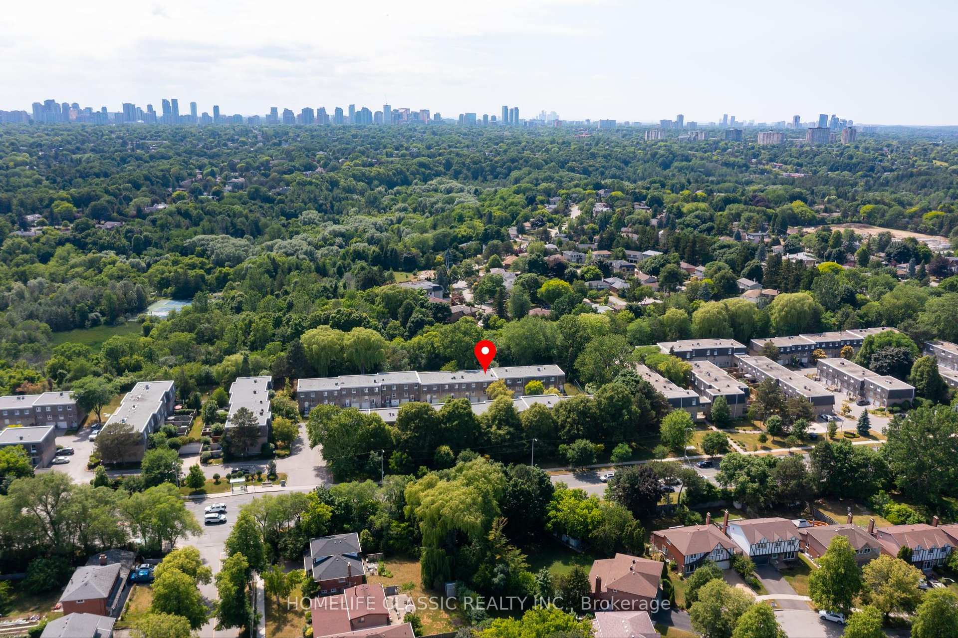 4 Bedrooms Condo at 108 Wild Briarway, Toronto For sale
