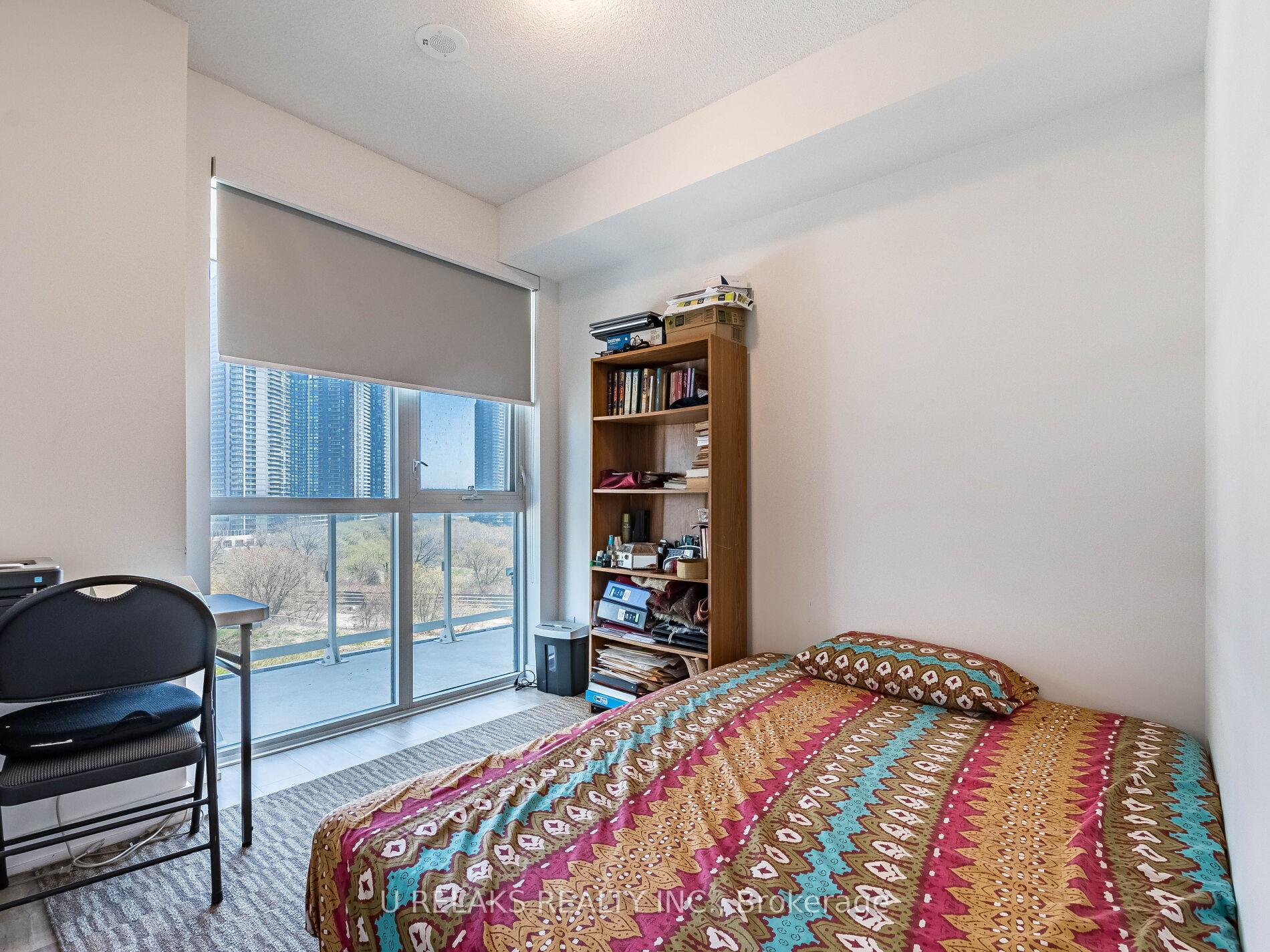2 Bedrooms Condo at 251 Manitoba,  Toronto For sale