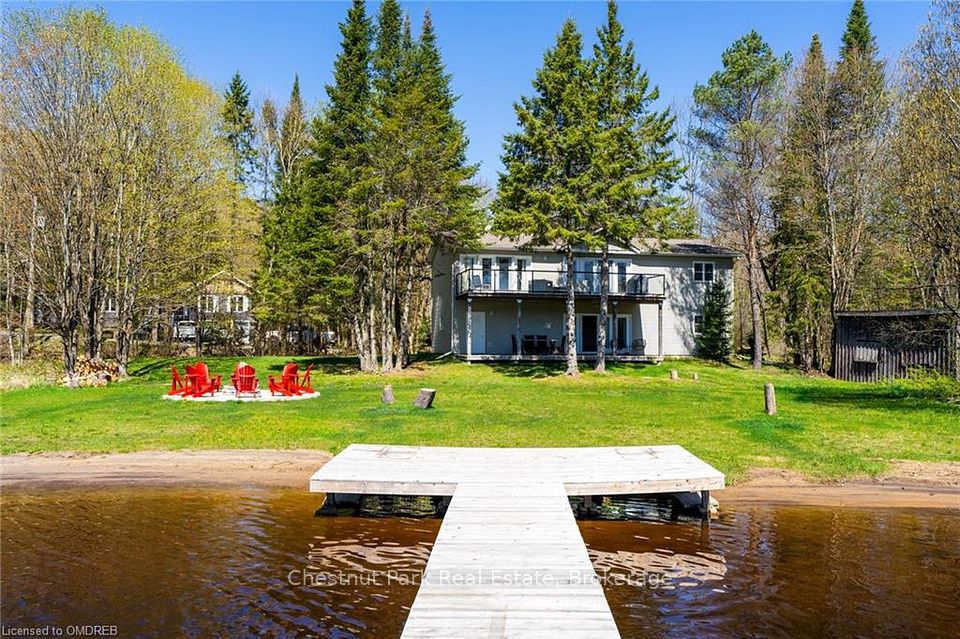 121 North Deer Lake