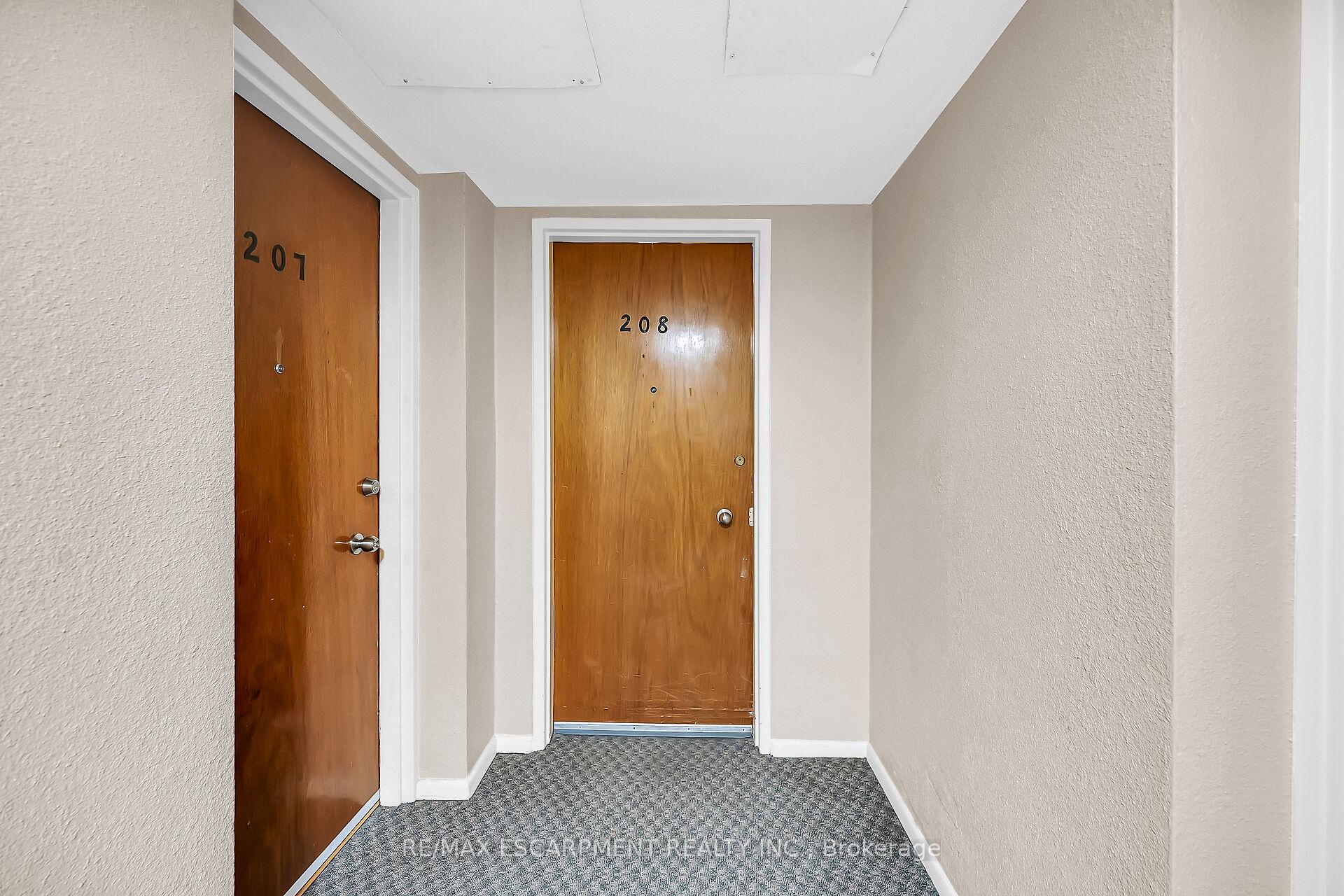 1 Bedroom Co-op at 40 Robinson, Hamilton For sale