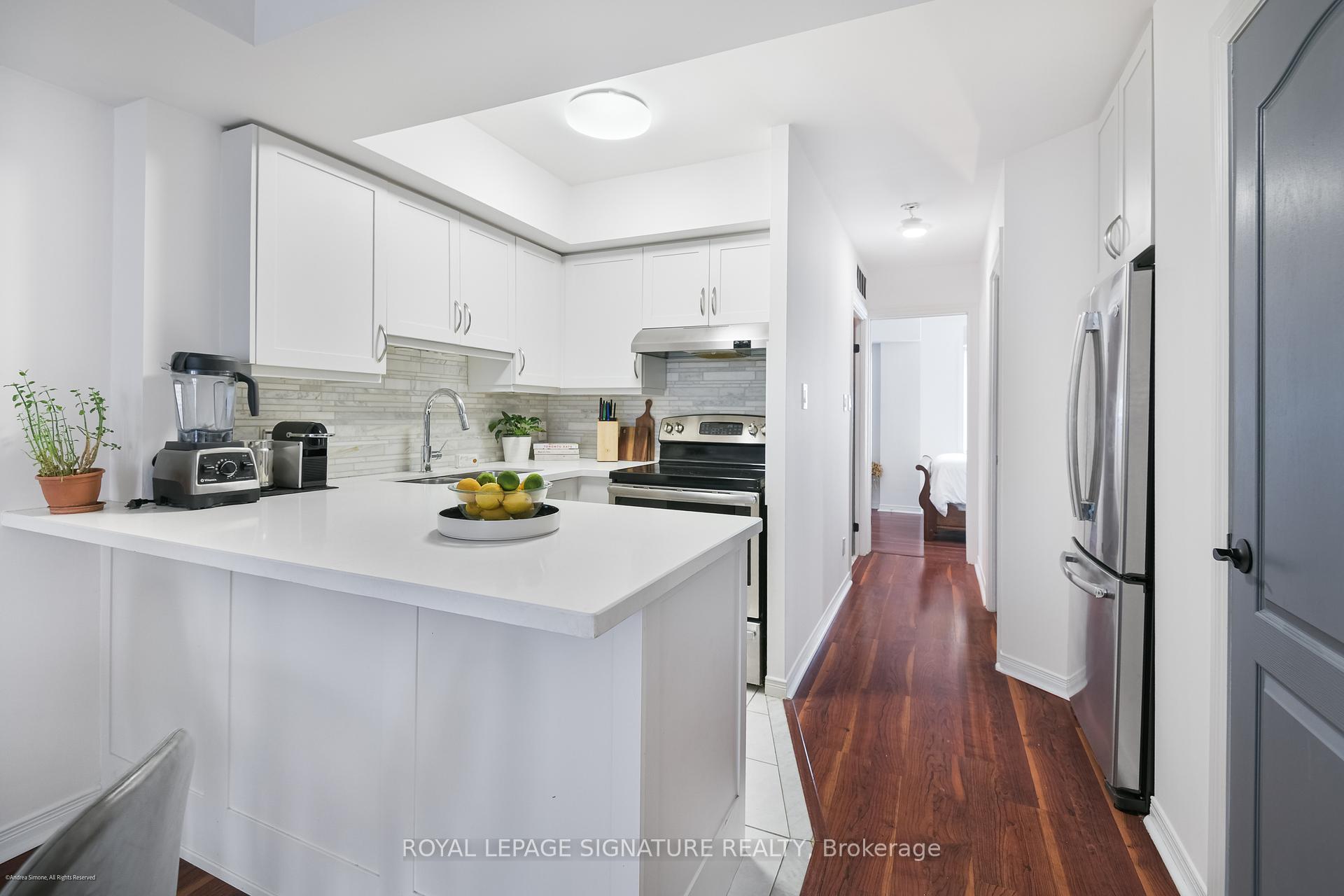 2 Bedrooms Condo at 12 Sudbury,  Toronto For sale