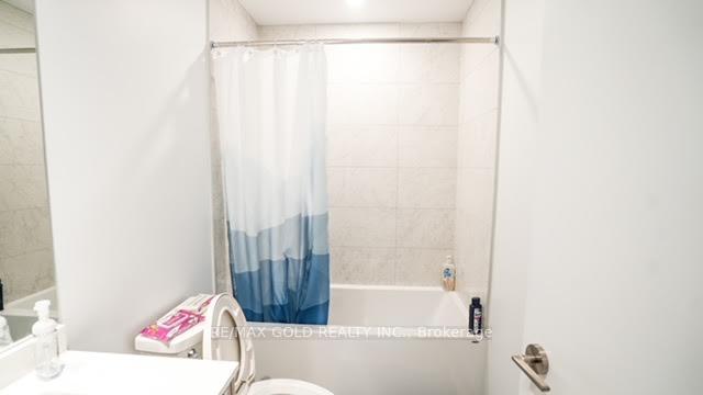 3 Bedrooms Condo at 1928 Lakeshore, Toronto For sale