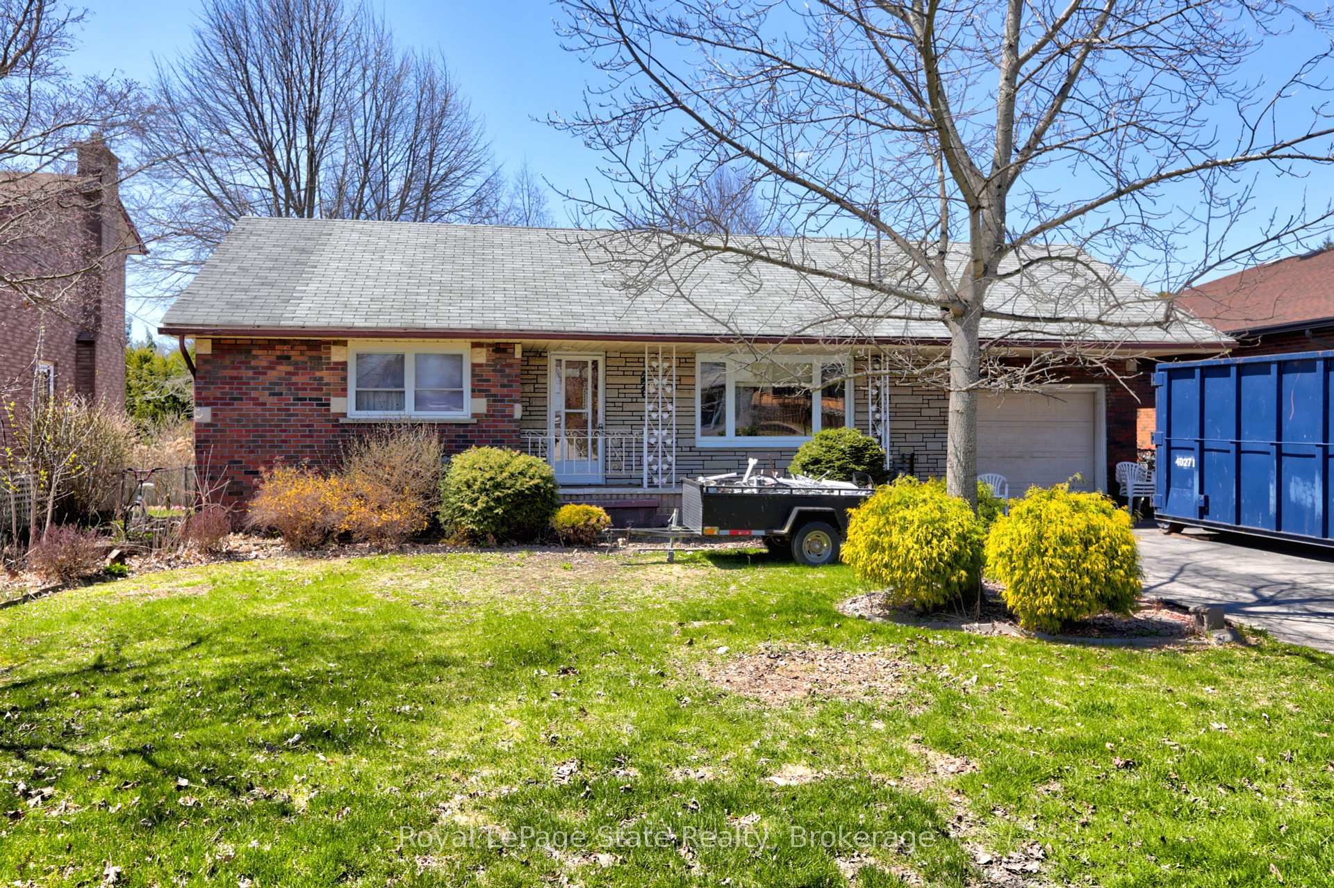 220 Washington Street, Norfolk, ON N0E 1Y0 ; MLS ID: X12163113