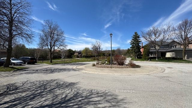 21 Kirkland Court, Richmond Hill, ON L4C 9H4