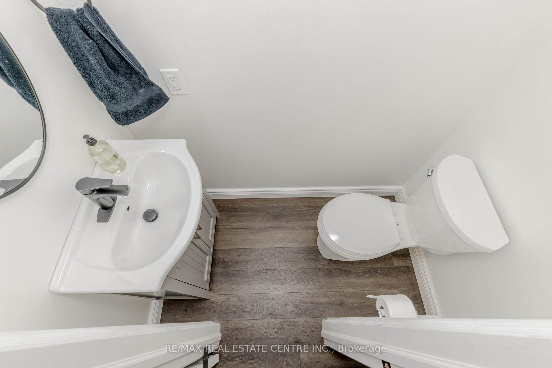3 Bedrooms Condo at 1526 Lancaster,  Oakville For sale