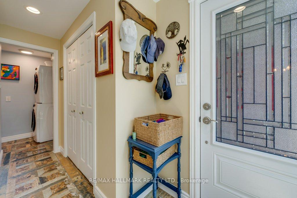 2 Bedrooms Condo at 2366 Queen, Toronto For sale