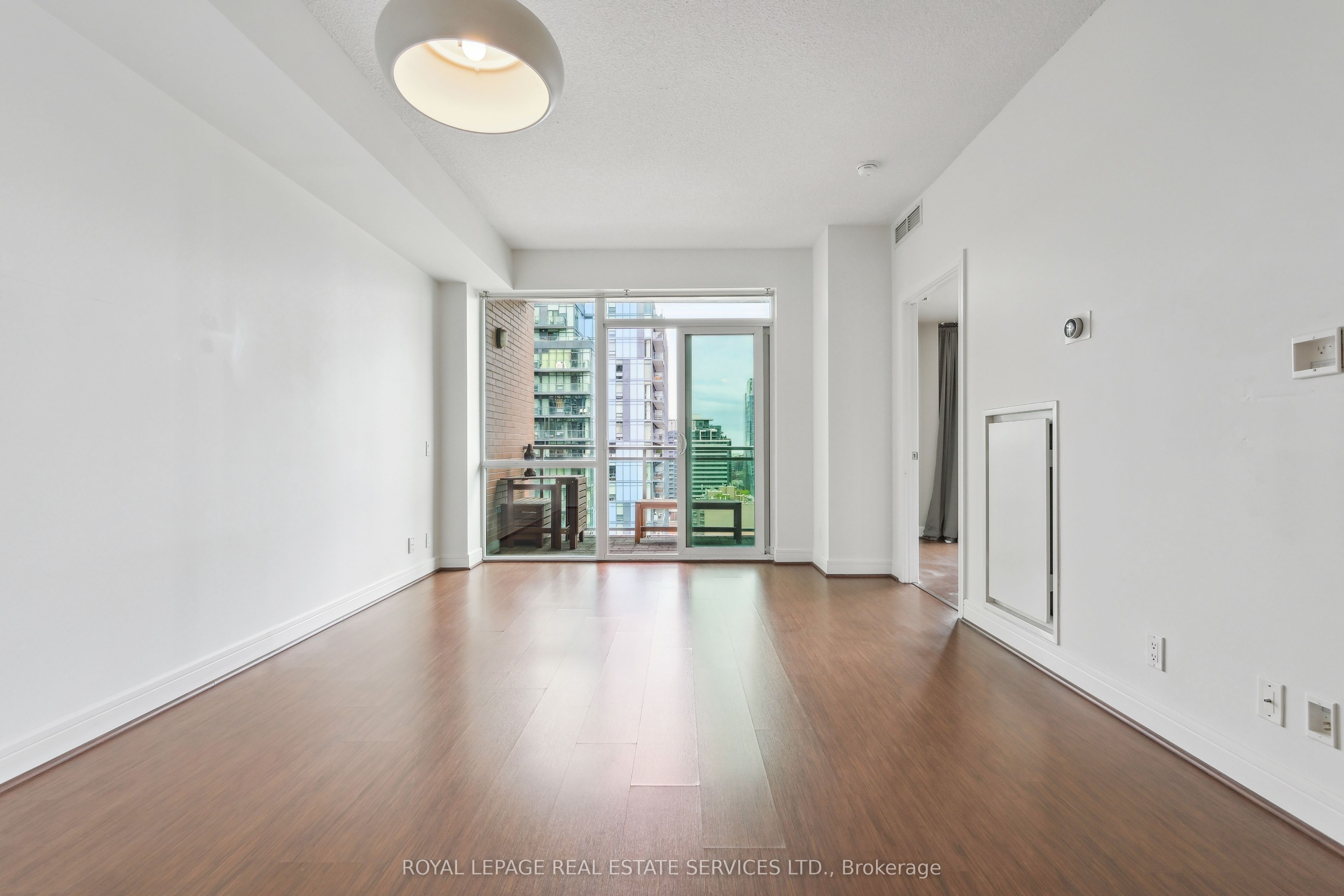112 George Street, #S1607