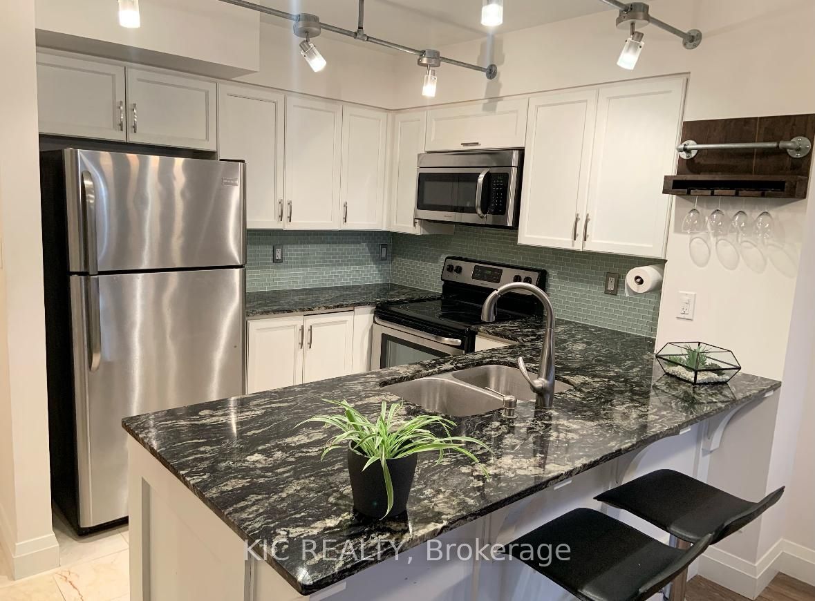 338 Colborne Street, Oshawa, ON L1G 1M8