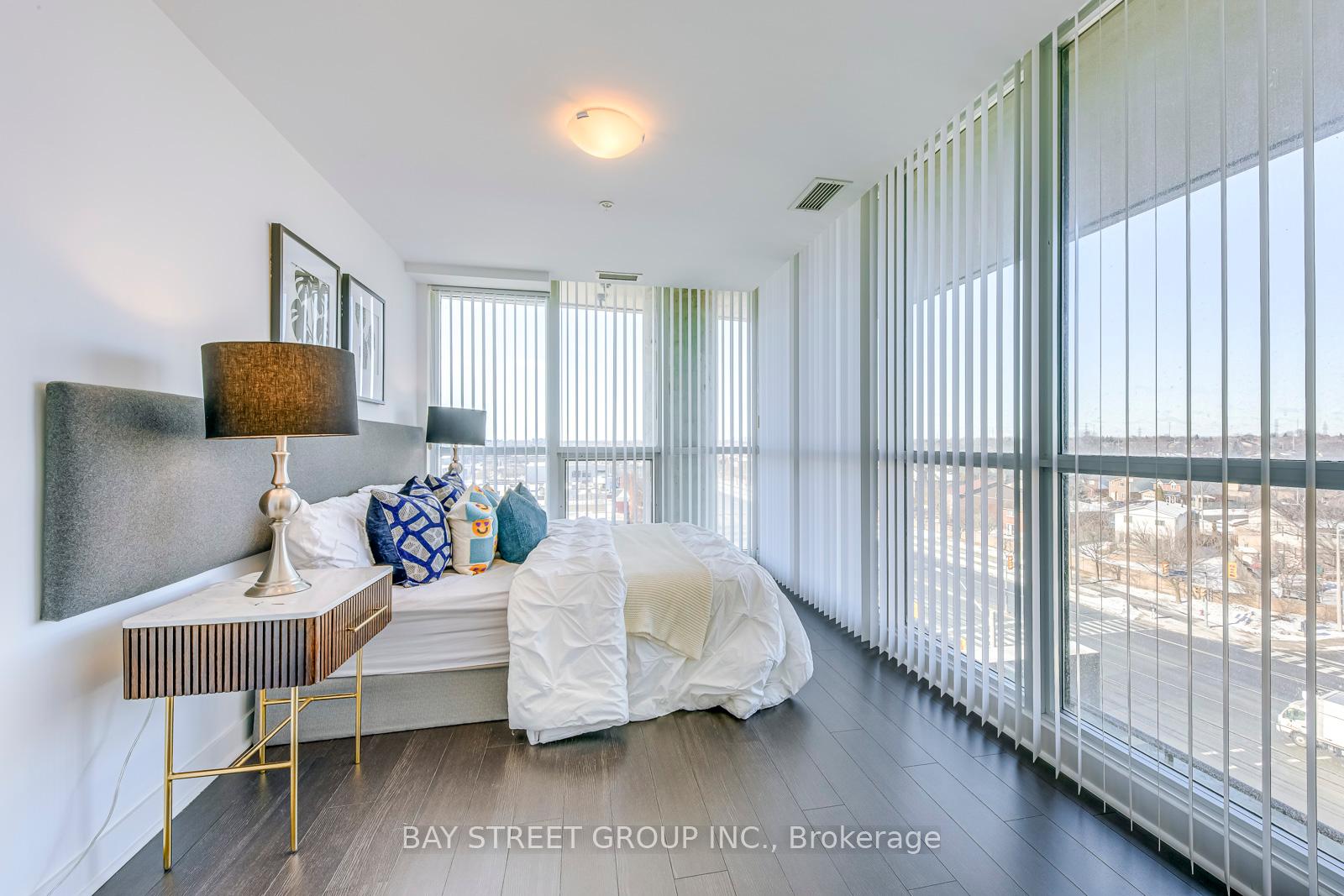 2 Bedrooms Condo at 3985 Grand Park, Mississauga For sale