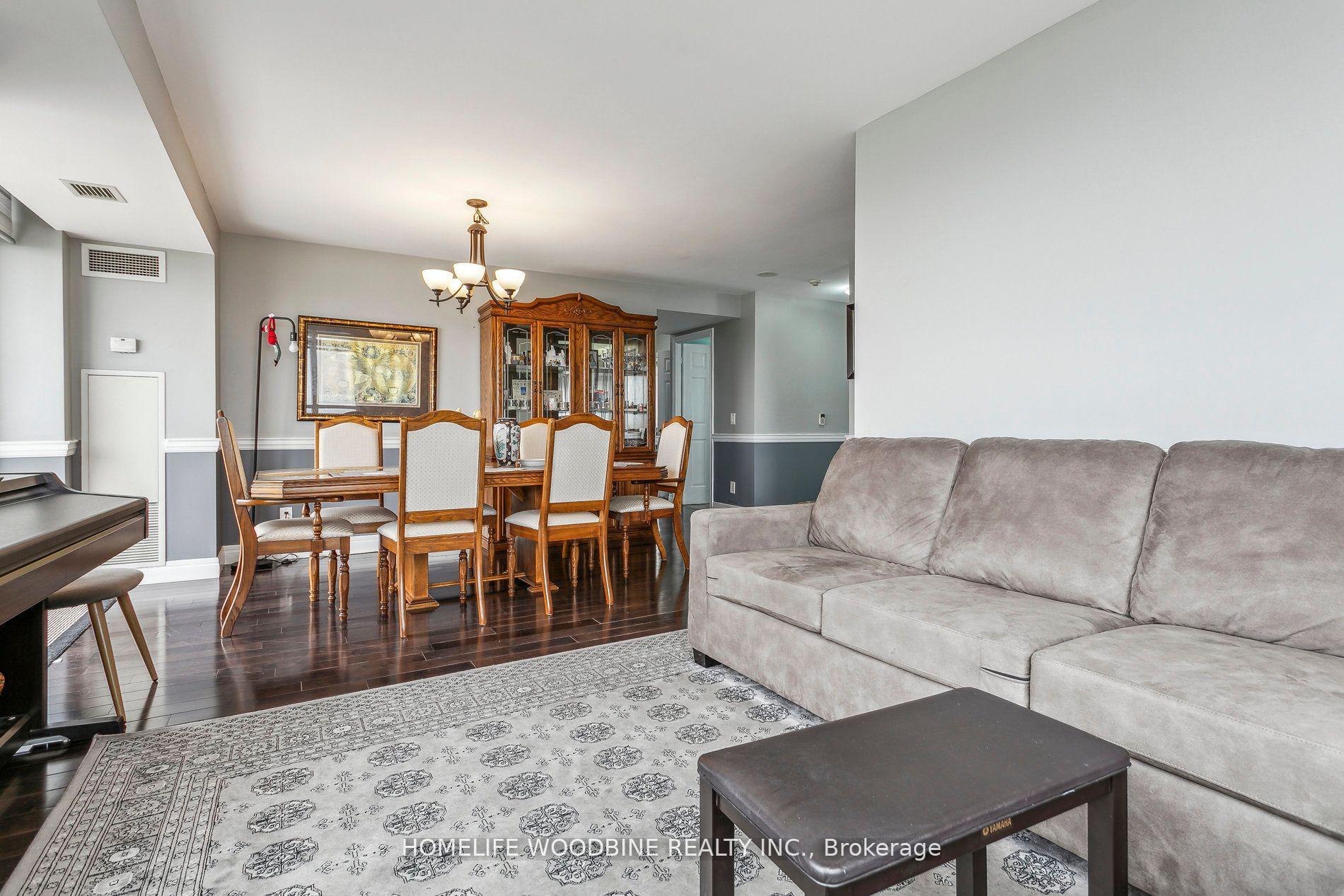 4 Bedrooms Condo at 700 Humberwood,  Toronto For sale