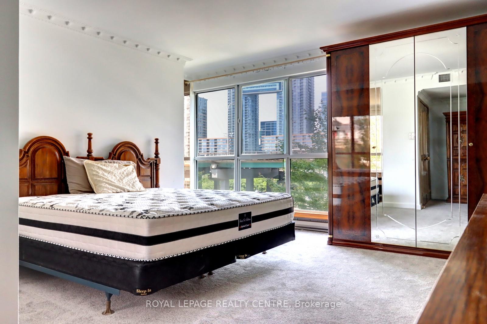 1 Bedroom Condo at 480 Queens Quay W, Toronto For sale