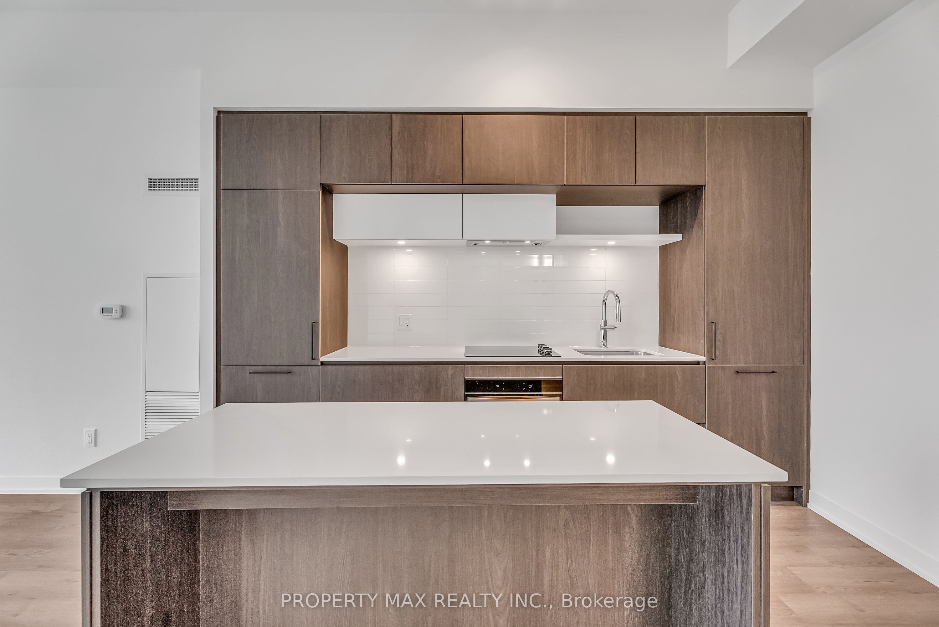 2 David Eyer Road, #1428