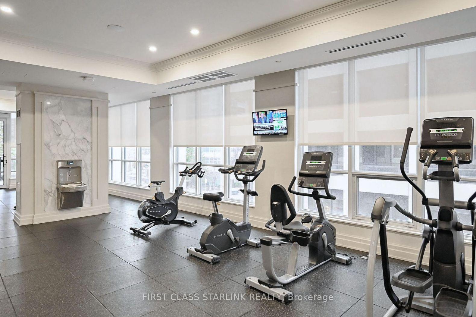 2 Bedrooms Condo at 36 Elm, Mississauga For sale