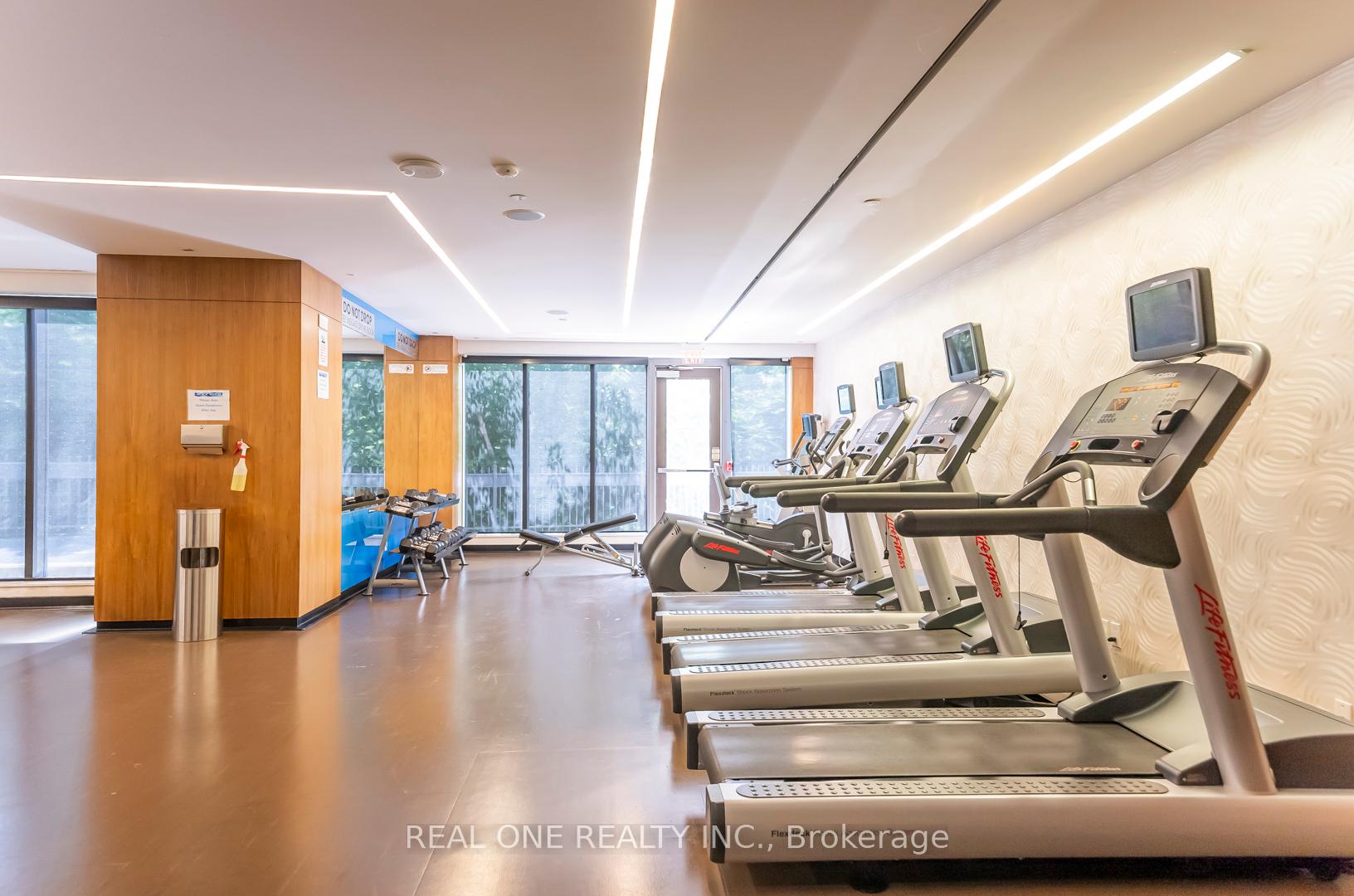 1 Bedroom Condo at 36 Park Lawn, Toronto For sale