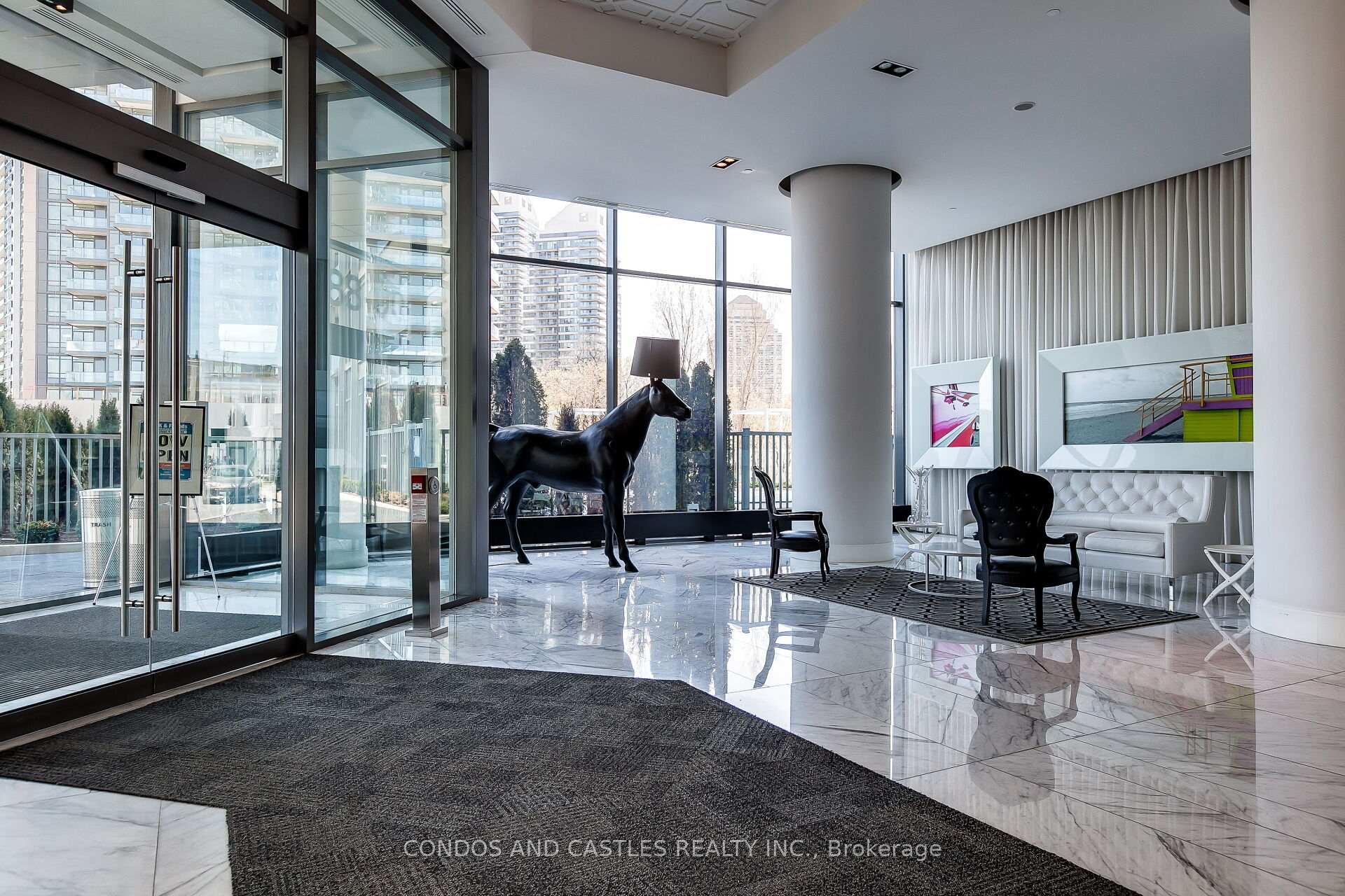 2 Bedrooms Condo at 88 Park Lawn, Toronto For sale