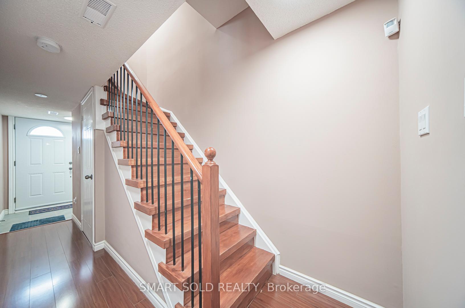 4 Bedrooms Condo at 3500 Brimley, Toronto For sale