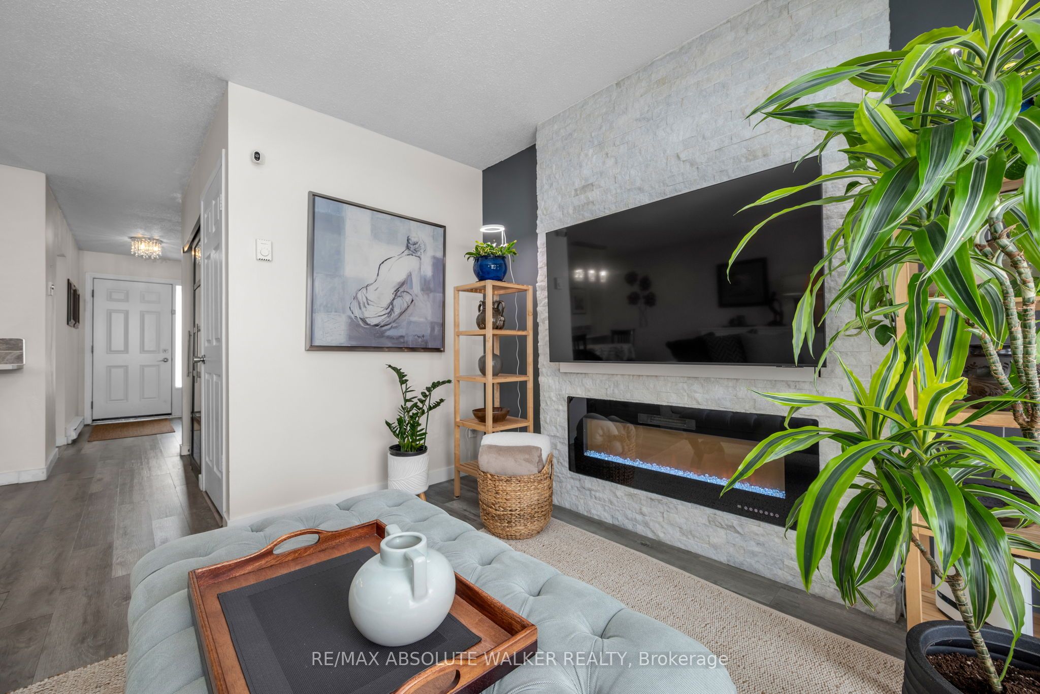 1300 Alness Court, #14