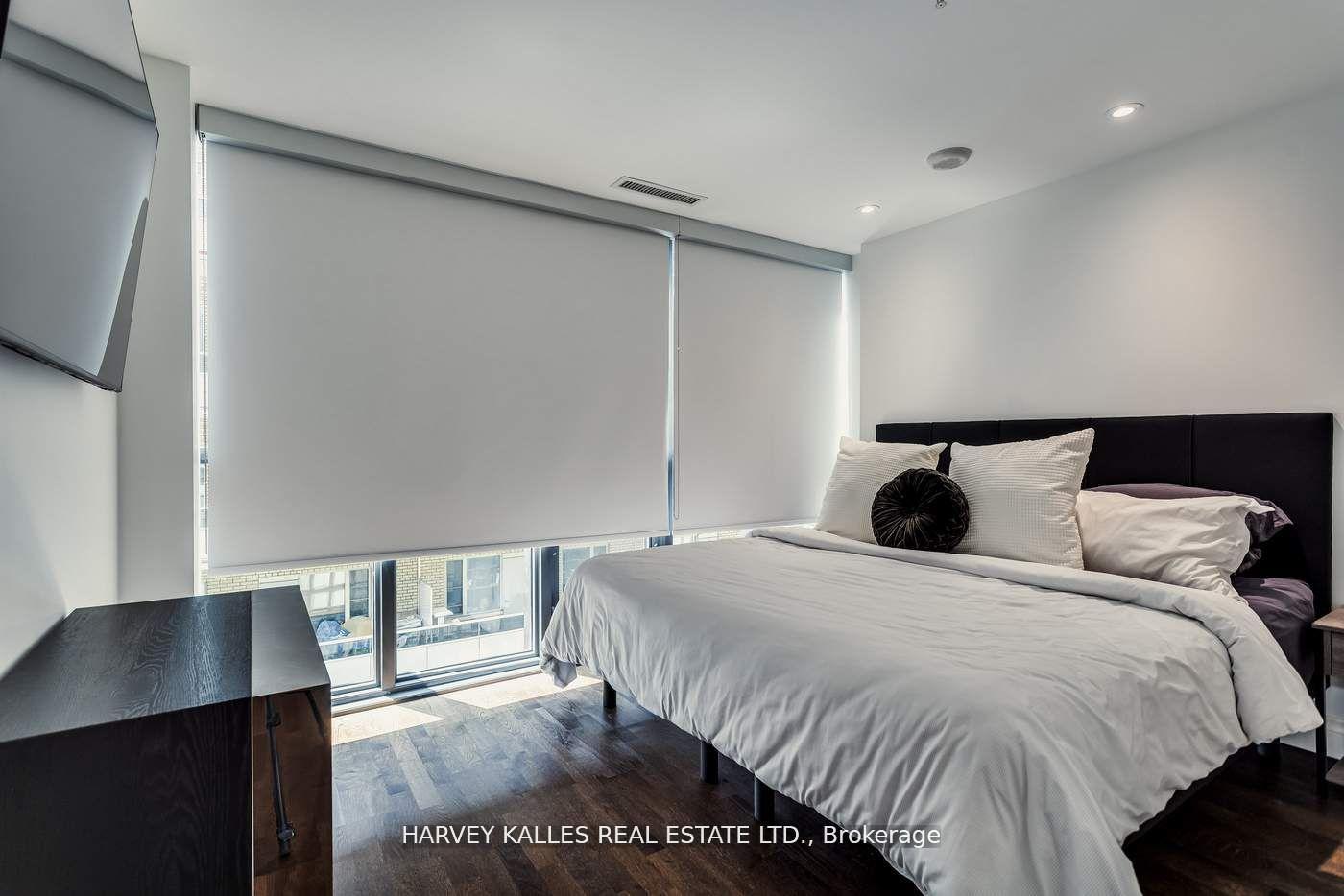 4 Bedrooms Condo at 101 Charles, Toronto For sale