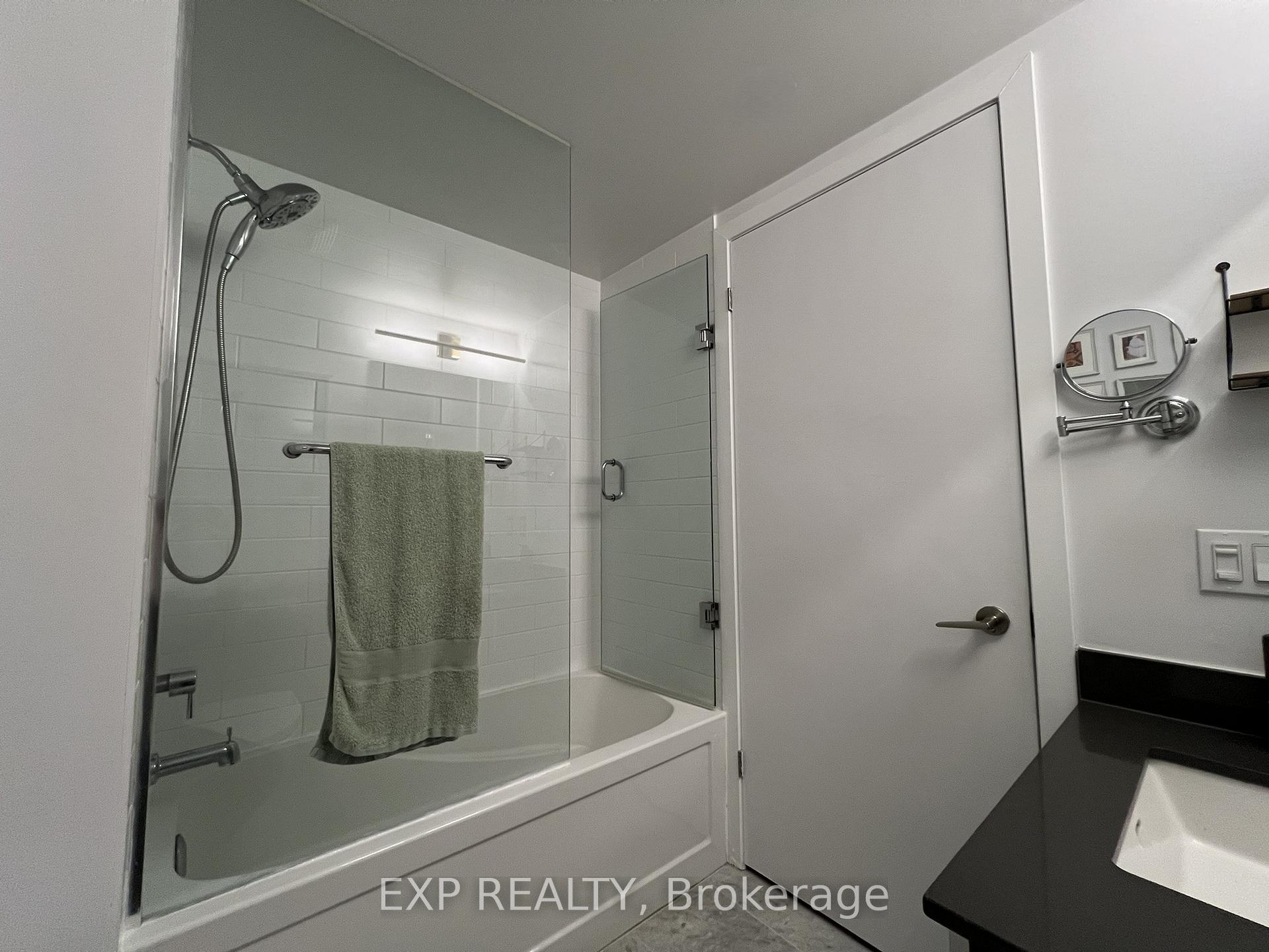 1 Bedroom Condo at 2212 Lake Shore,  Toronto For sale