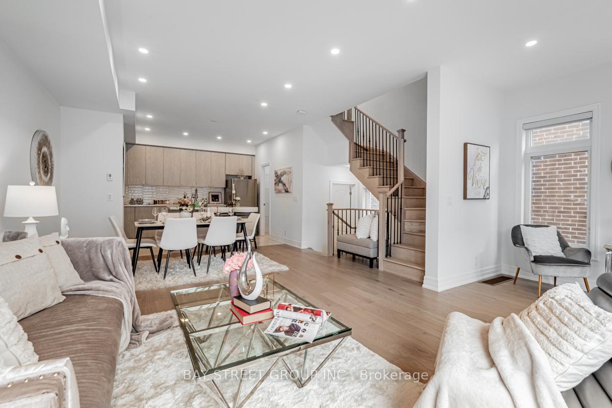 22 Herman Gilroy Lane, Markham, ON L6C 3L7