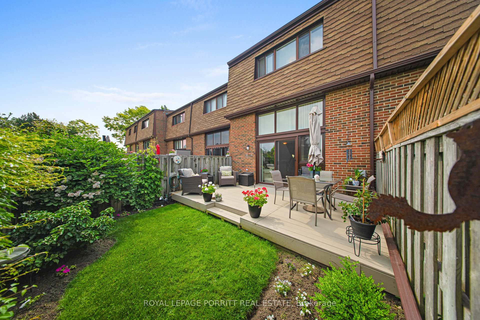 3 Bedrooms Condo at 3395 Cliff, Mississauga For sale