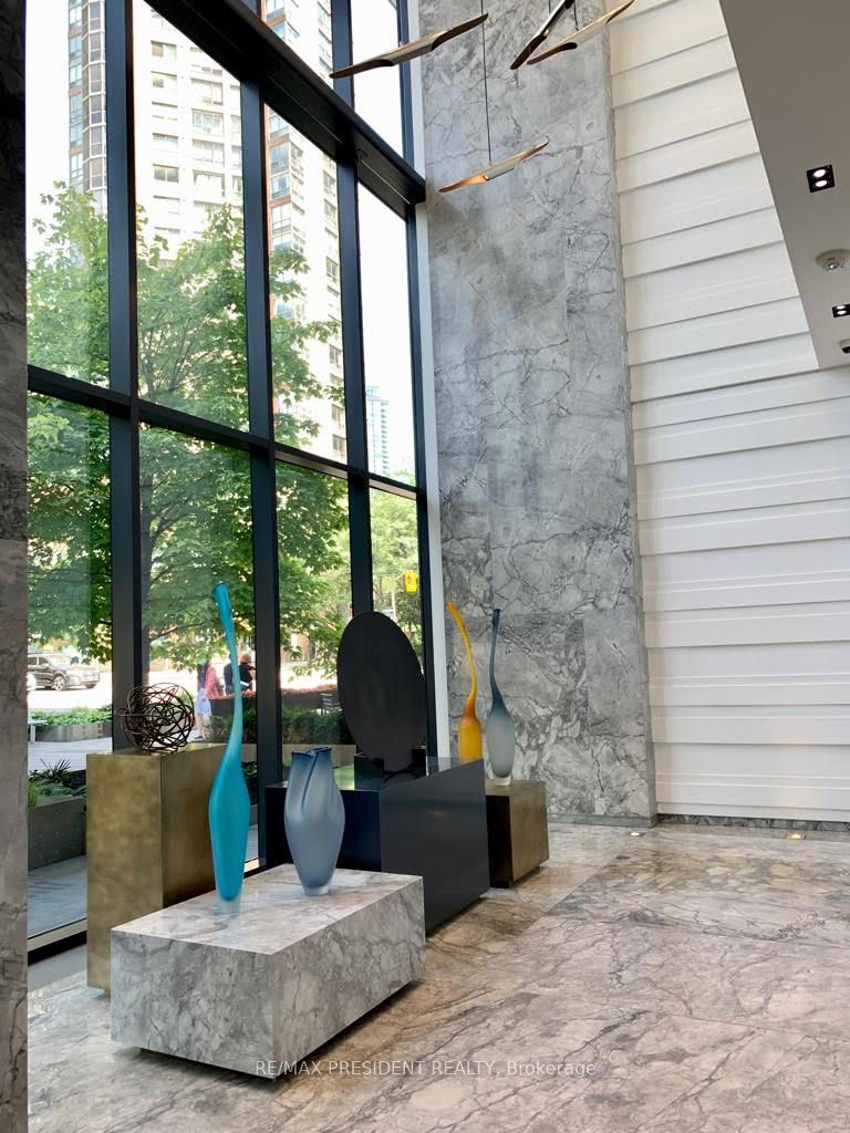57 St Joseph Street, #913