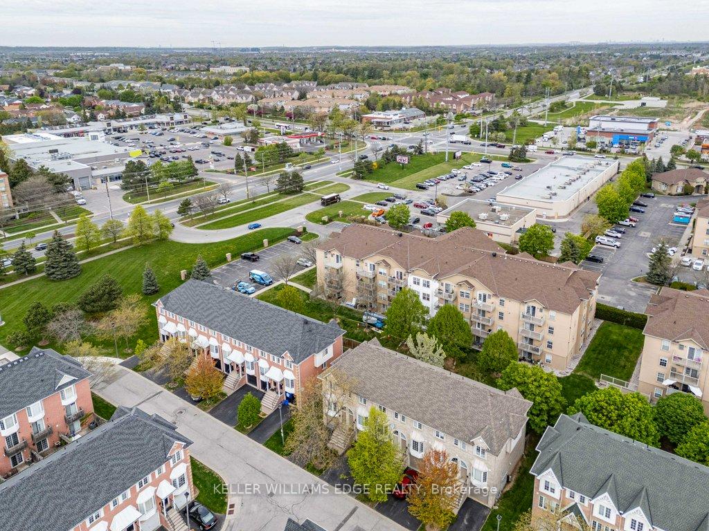 2 Bedrooms Condo at 3480 Upper Middle, Burlington For sale