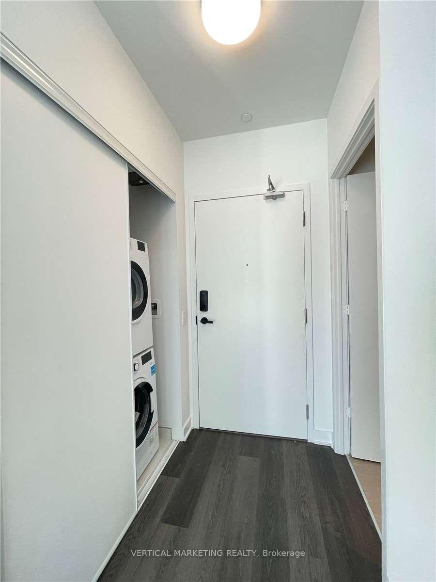 1 Bedroom Condo at 3900 Confederation, Mississauga For sale