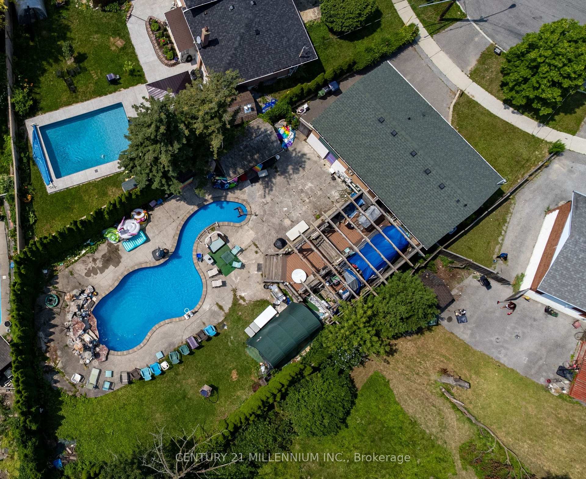 15 Benary Crescent, Toronto, ON M1H 1K9