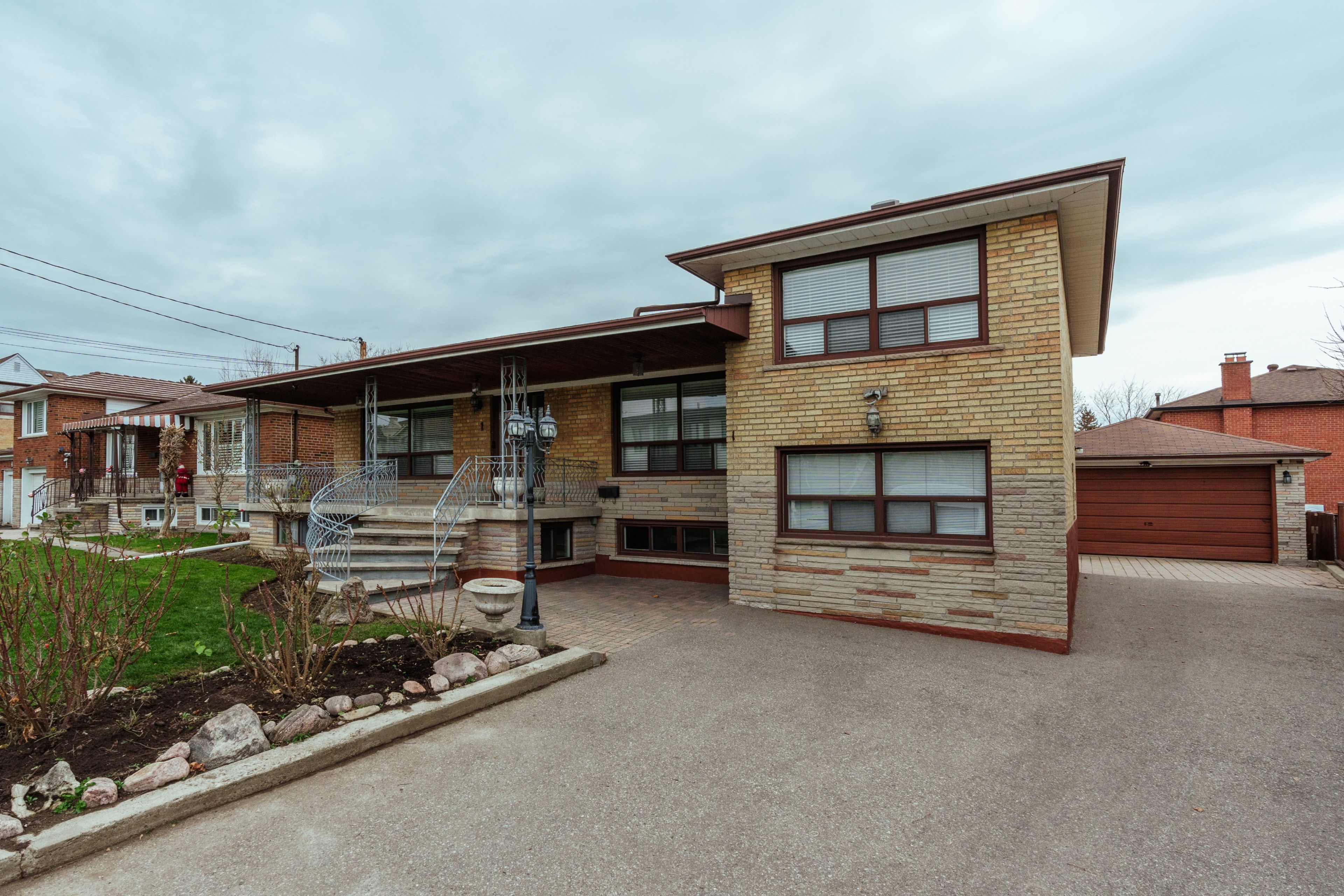 1 Creston Road