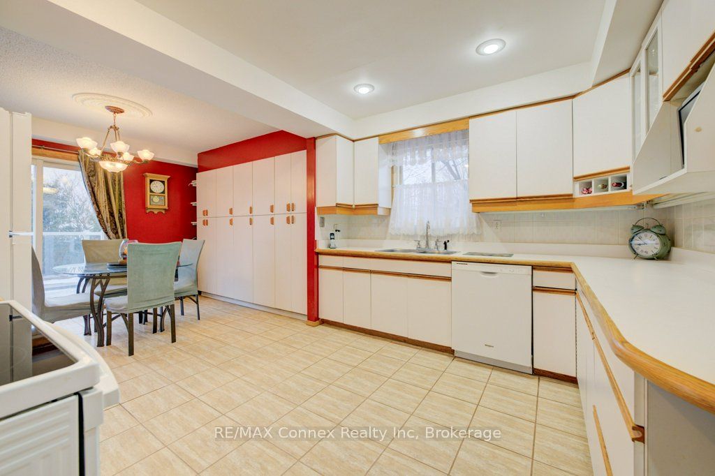 59 Rosebud Avenue
