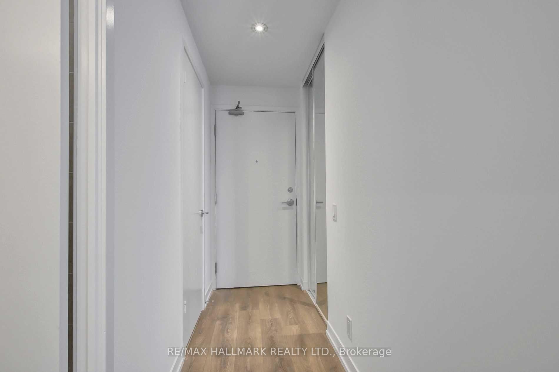 3 Bedrooms Condo at 898 Portage, Vaughan For sale
