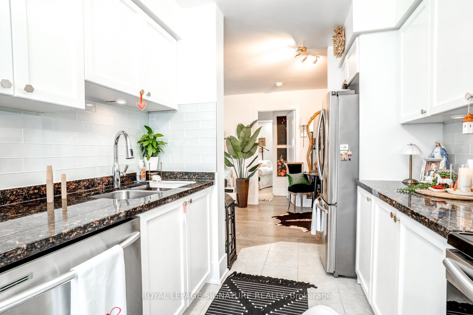 2 Bedrooms Condo at 7 Michael Power, Toronto For sale