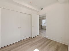 8 Manor Road E 204