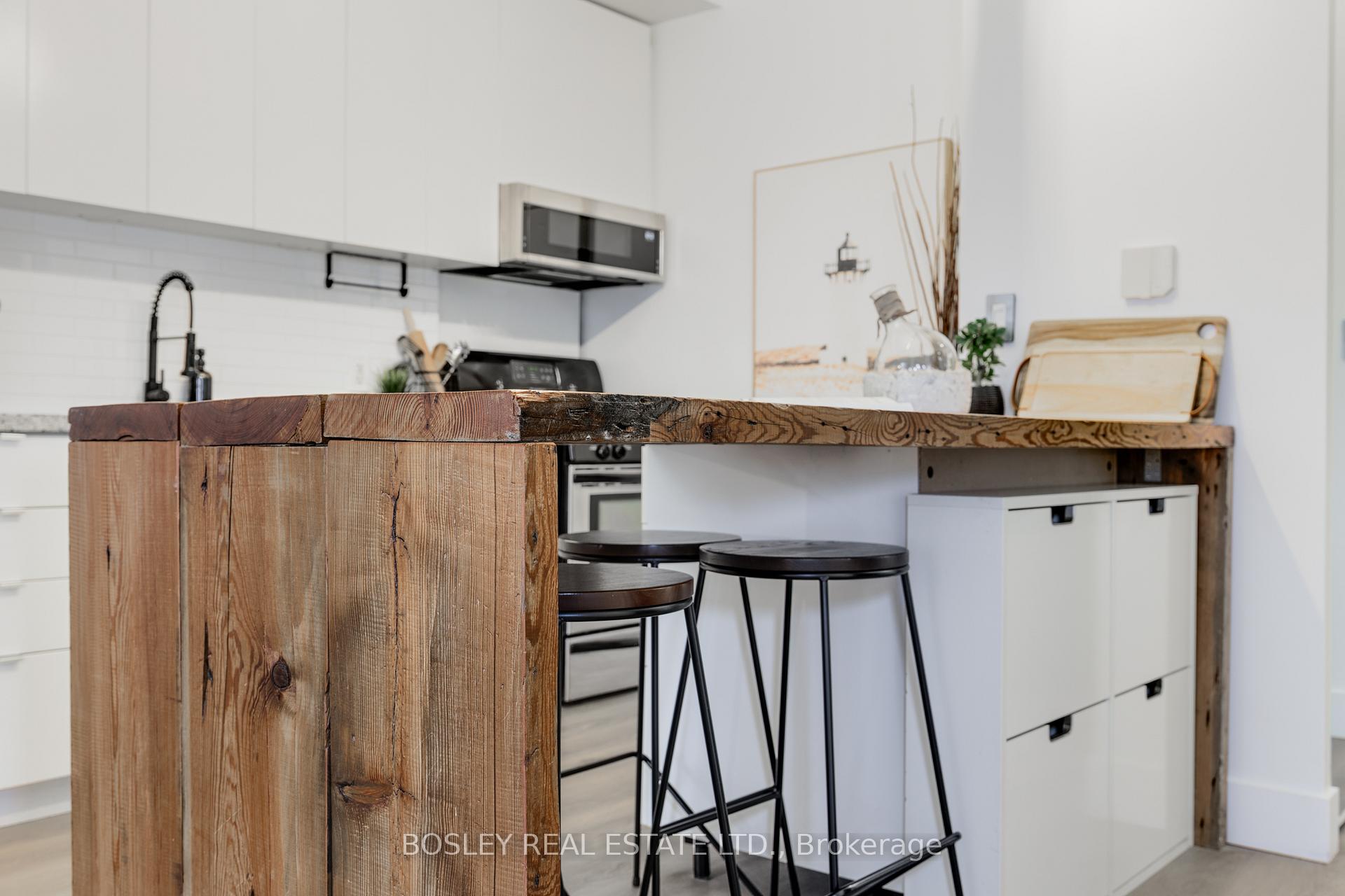 1 Bedroom Condo at 1 Shaw, Toronto For sale