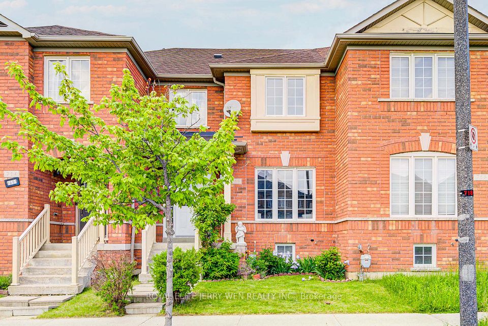 716 Castlemore