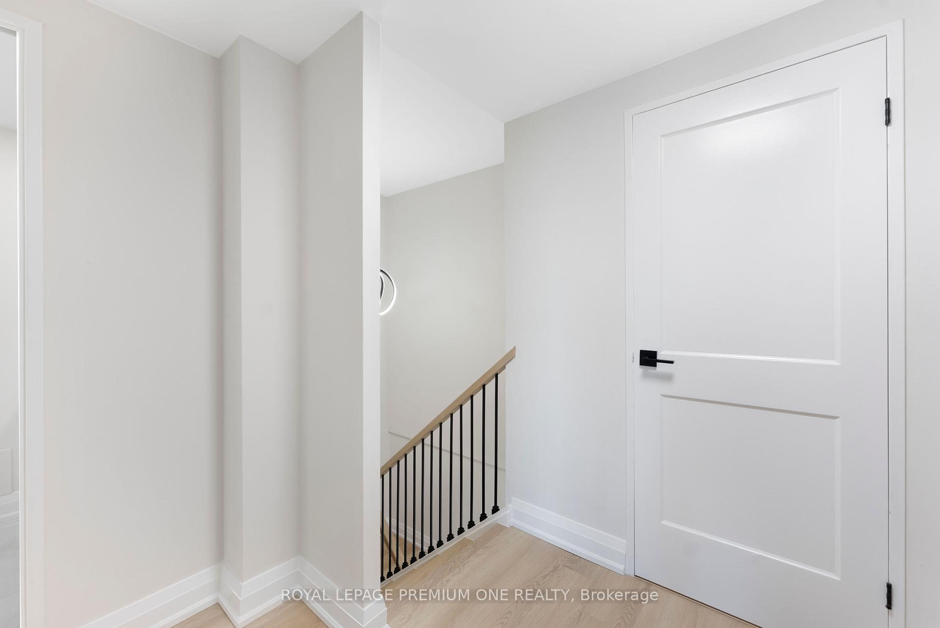 3 Bedrooms Condo at 60 Southport, Toronto For sale