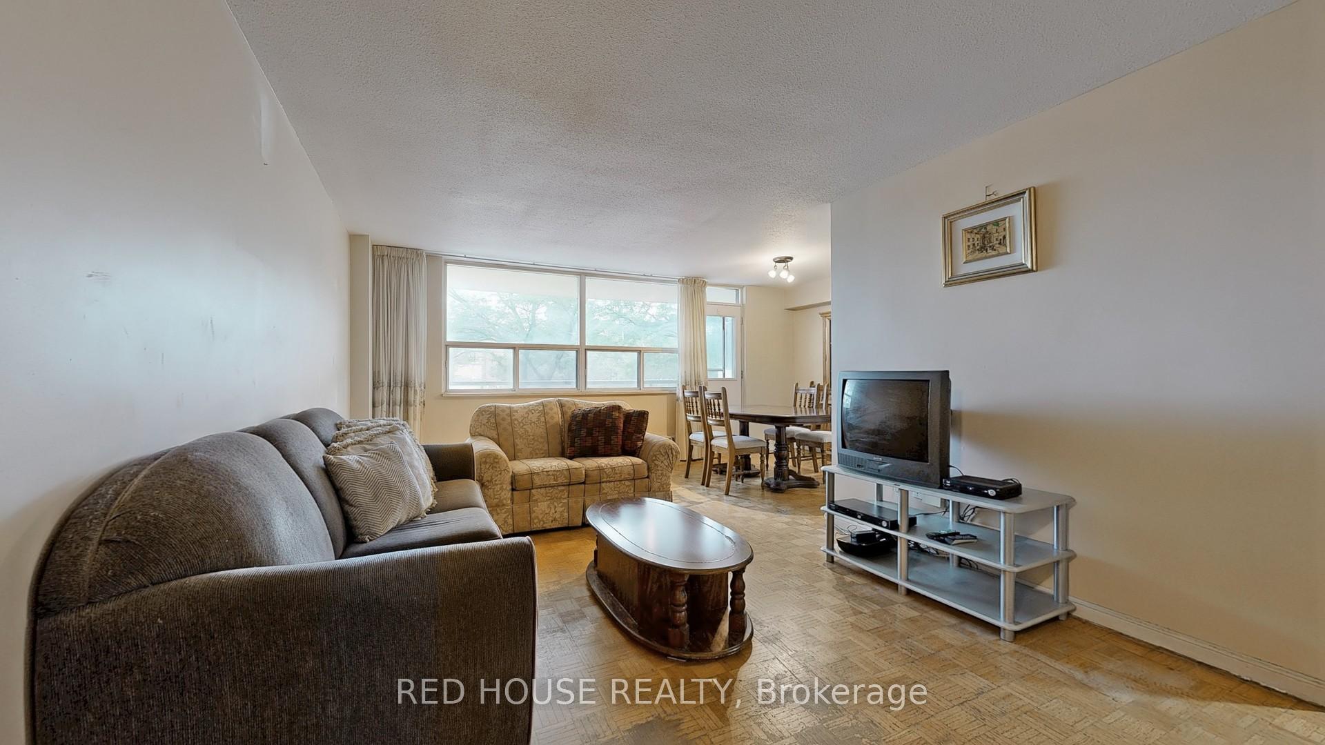 2 Bedrooms Condo at 5 Frith, Toronto For sale
