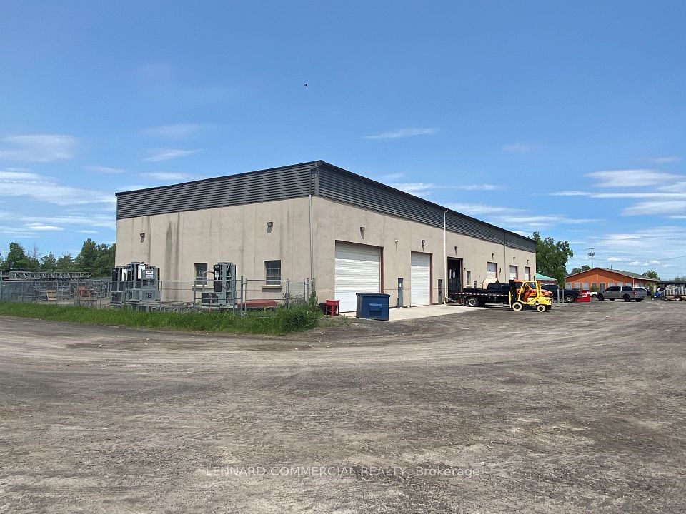3300 Rideau