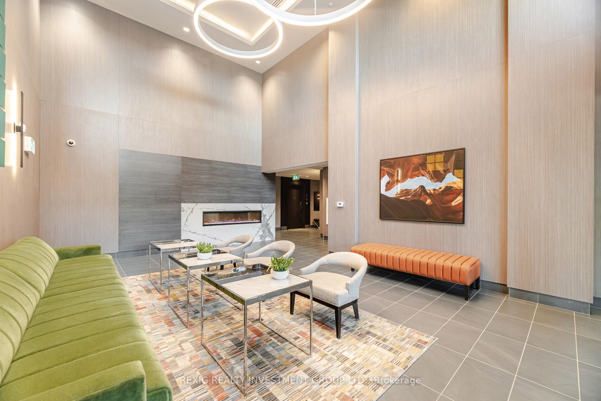 2 Bedrooms Condo at 95 DUNDAS, Oakville For sale