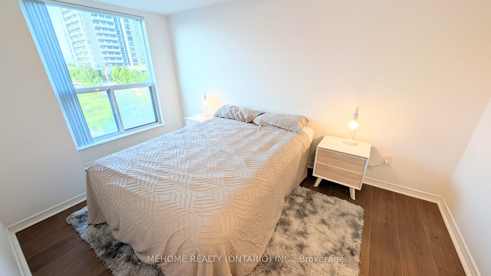 185 Oneida Crescent, #306