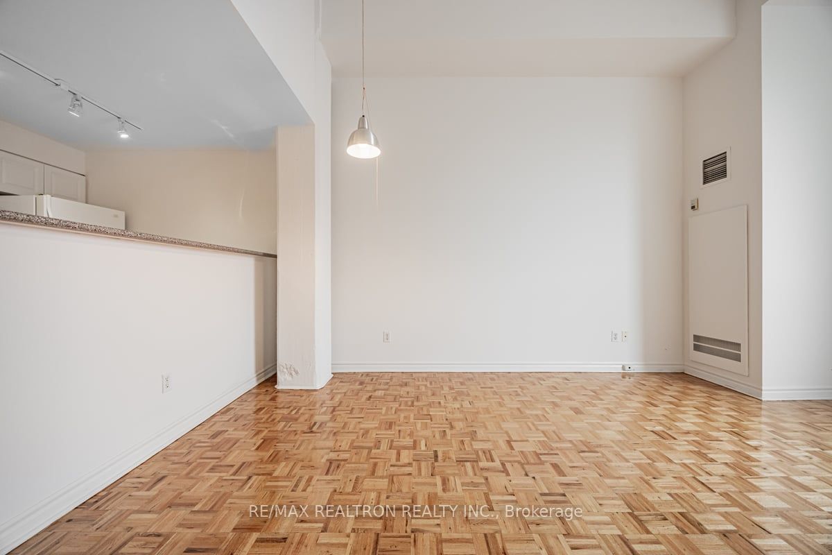 1401 Dupont Street, #225