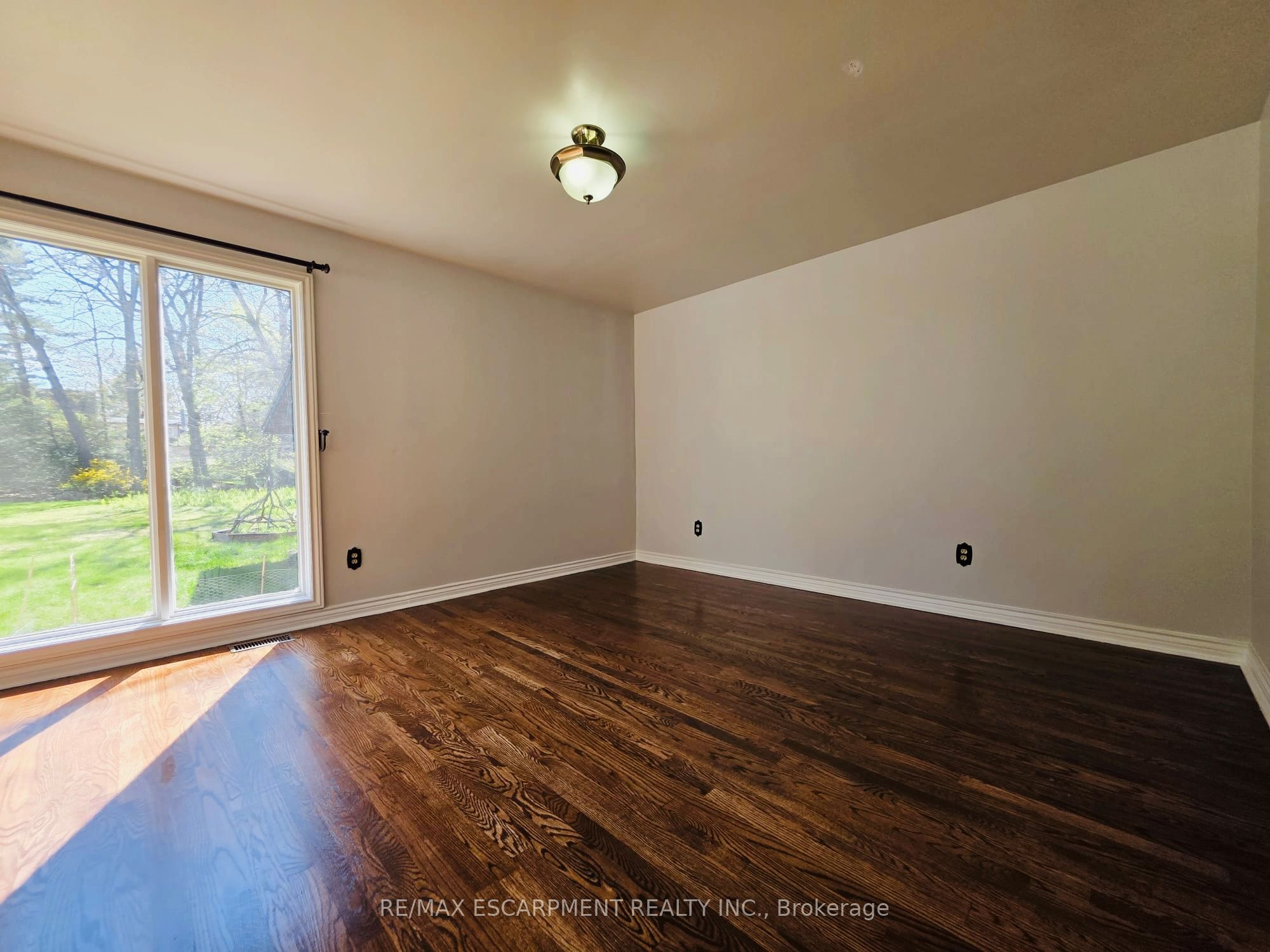 1200 Birchview Drive