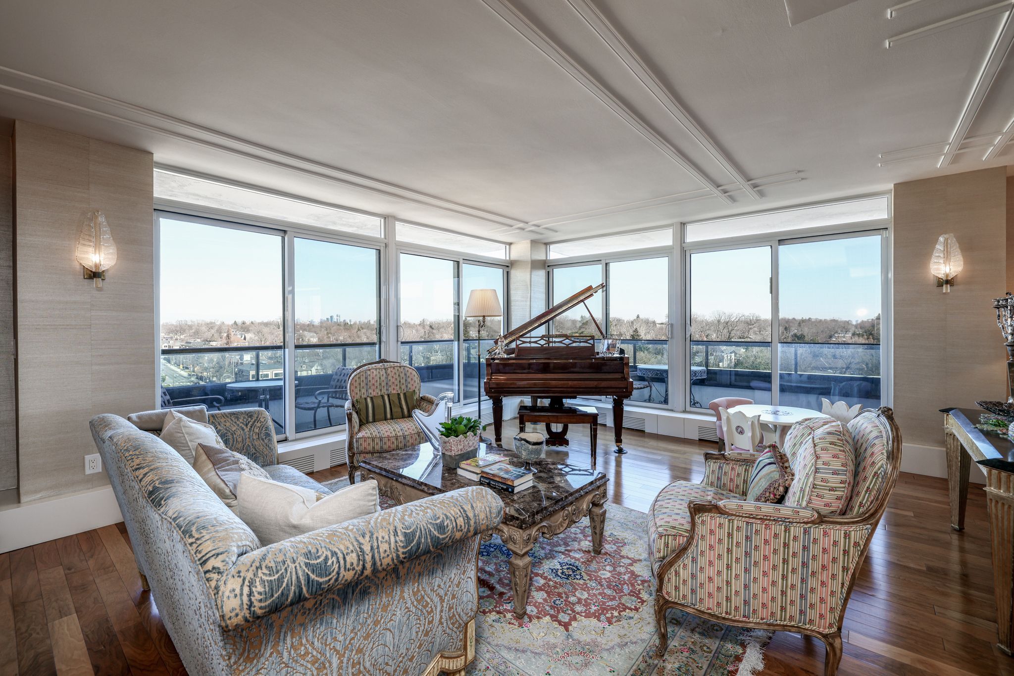 2600 Bathurst Street 801