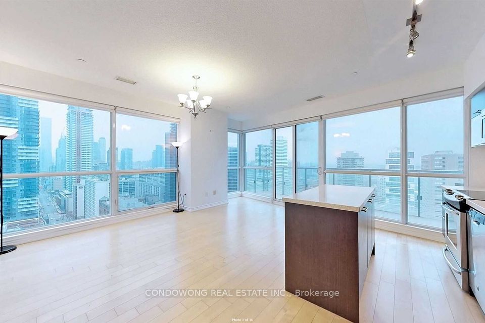 386 Yonge Street