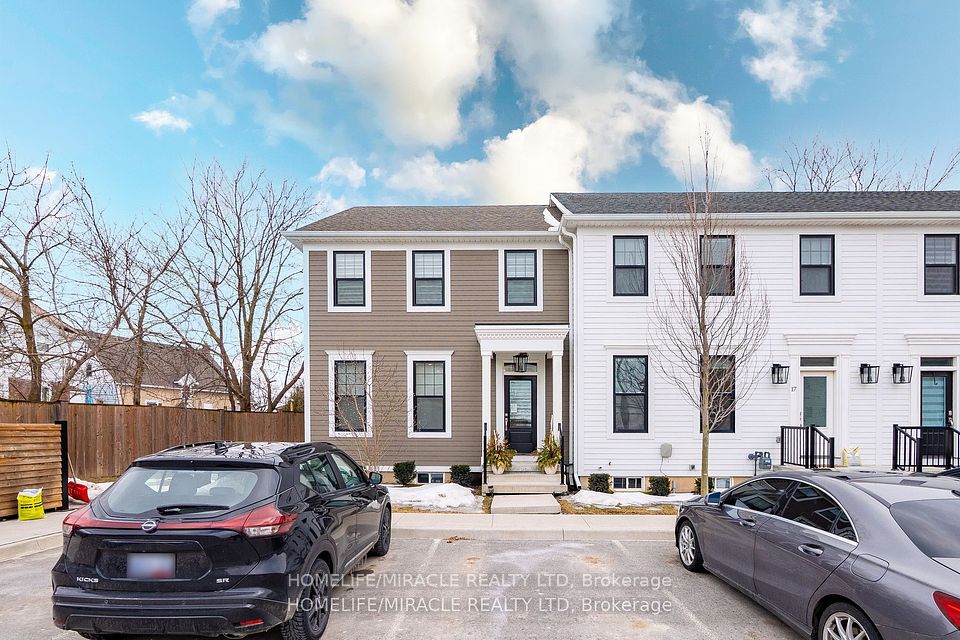 19 Aspen Common