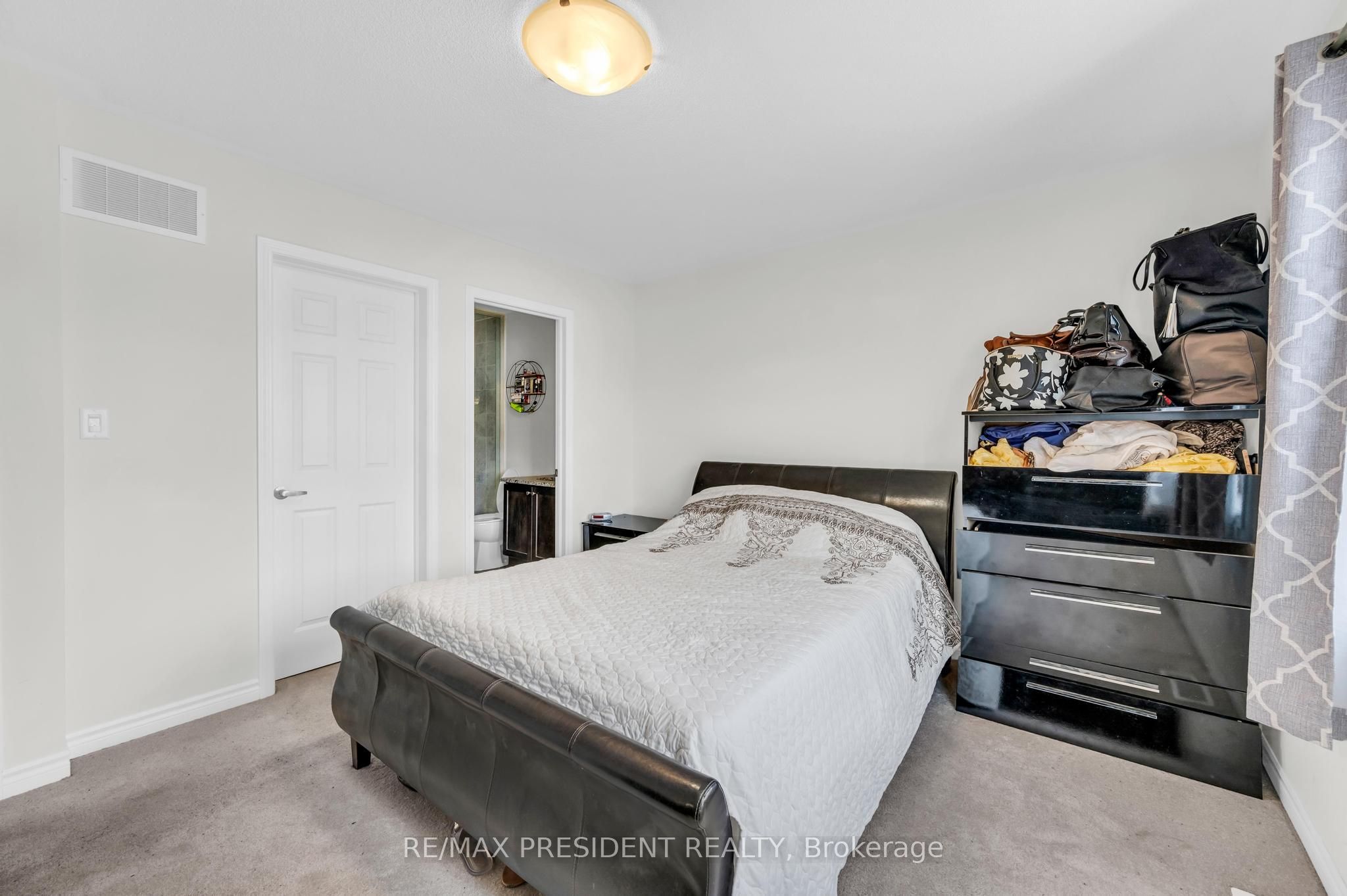 10 Callahan Court