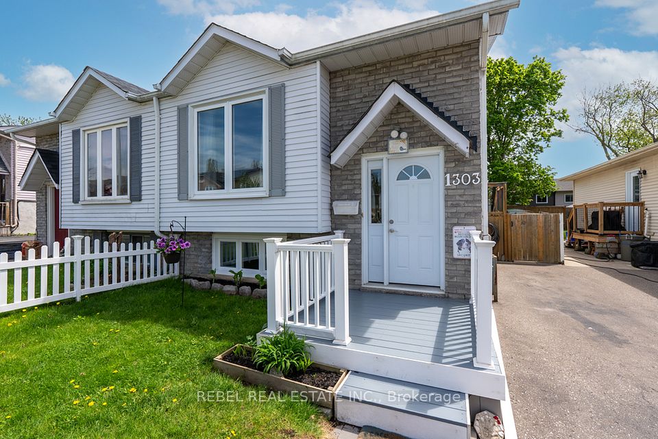 1303 Pinehurst Avenue, Oshawa, ON L1H 8J8