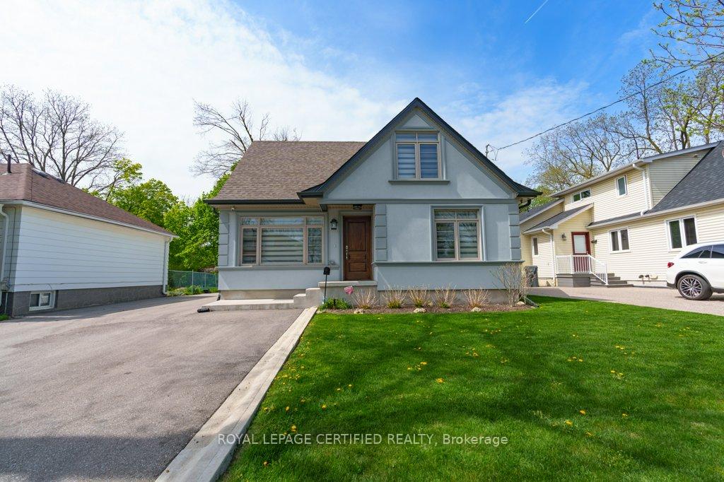 5 Murray Street Brampton, Ontario Look no further!! Renovated to perfection-A Rare Find! Welcome to this stunning fully renovated detached home, updated with modern finishes and timeless charm. Features three spacious bedrooms. Situated on an oversized 50x218ft lot with access to Reeve Rd. This property offers both comfort and functionality in prime location near all amenities. Step inside to a beautifully redesigned bright open concept, $$$ thousands spend on upgrades. Liv & Din features coffered ceiling with pot lighting. the entire home boost hardwood & ceramic flooring thru-out. Kitchen island w/breakfast nook overlooks ceramic backsplash. Main floor bath w/glass shower & heated flooring. Second floor bathroom enhanced by the soaker tub. Finished basement with large rec room. Enjoy the concrete patio and the exterior pot lighting while looking at endless potential backyard, plus a 600 sq ft detached heated workshop, perfect for hobbyists or small business owners or extra storage. Sprinkler system, located within walking to shopping & transit, schools, trails, this home is a pleasure to show.